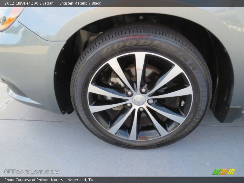 Tungsten Metallic / Black 2012 Chrysler 200 S Sedan