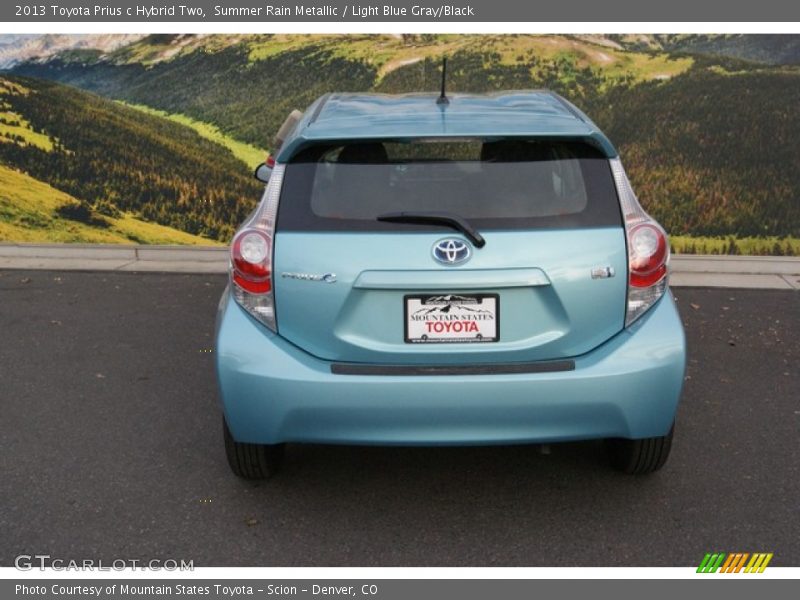 Summer Rain Metallic / Light Blue Gray/Black 2013 Toyota Prius c Hybrid Two