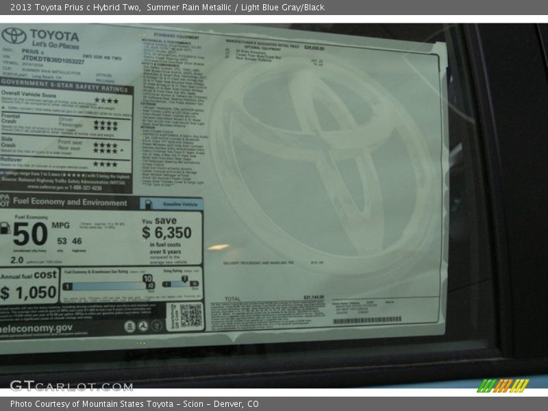 Summer Rain Metallic / Light Blue Gray/Black 2013 Toyota Prius c Hybrid Two