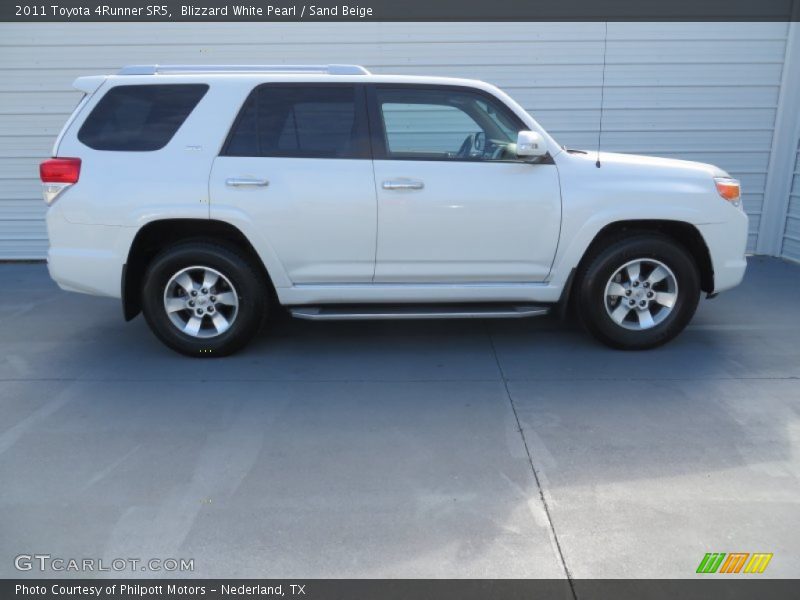 Blizzard White Pearl / Sand Beige 2011 Toyota 4Runner SR5