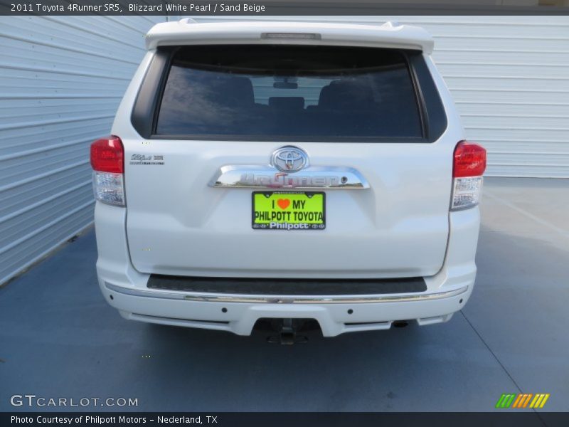 Blizzard White Pearl / Sand Beige 2011 Toyota 4Runner SR5
