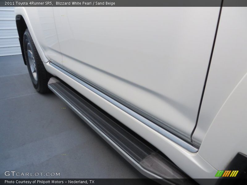 Blizzard White Pearl / Sand Beige 2011 Toyota 4Runner SR5