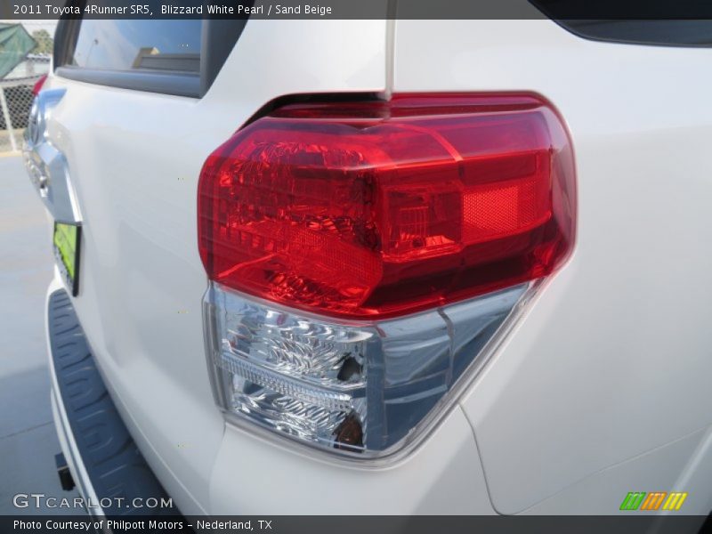 Blizzard White Pearl / Sand Beige 2011 Toyota 4Runner SR5