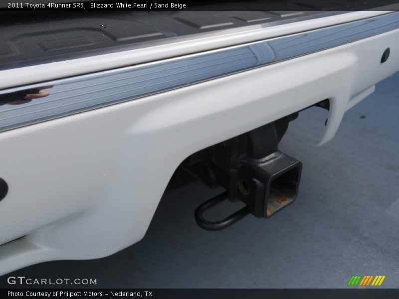 Blizzard White Pearl / Sand Beige 2011 Toyota 4Runner SR5