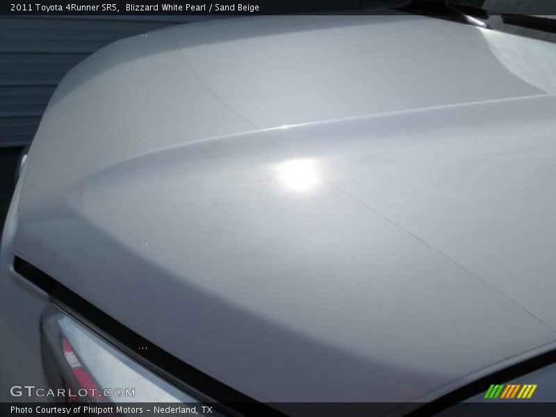 Blizzard White Pearl / Sand Beige 2011 Toyota 4Runner SR5