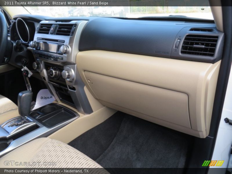 Blizzard White Pearl / Sand Beige 2011 Toyota 4Runner SR5