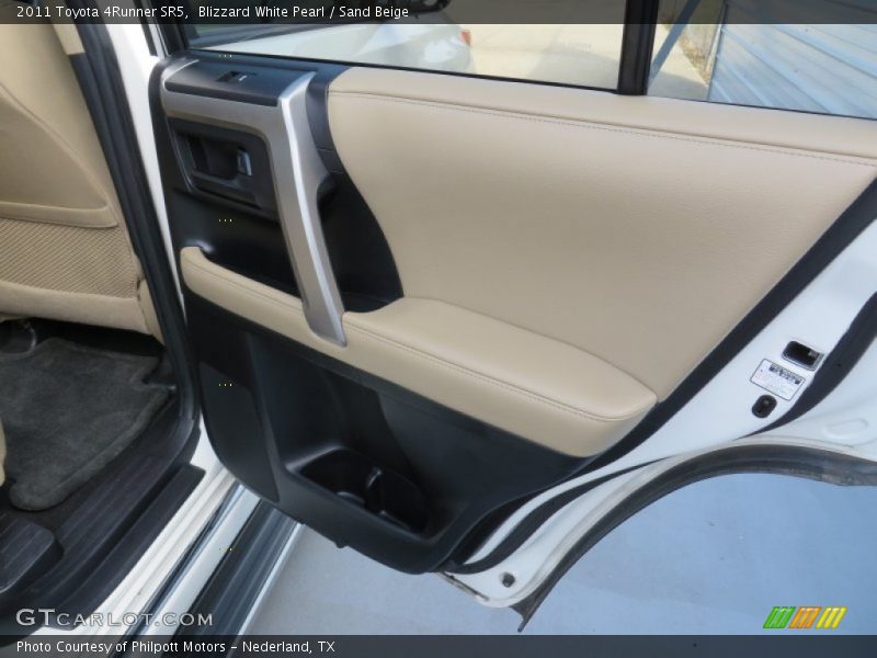 Blizzard White Pearl / Sand Beige 2011 Toyota 4Runner SR5