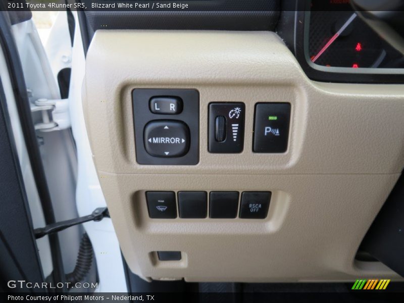 Blizzard White Pearl / Sand Beige 2011 Toyota 4Runner SR5
