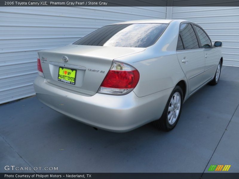 Phantom Gray Pearl / Stone Gray 2006 Toyota Camry XLE