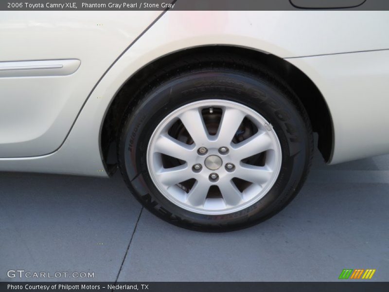 Phantom Gray Pearl / Stone Gray 2006 Toyota Camry XLE