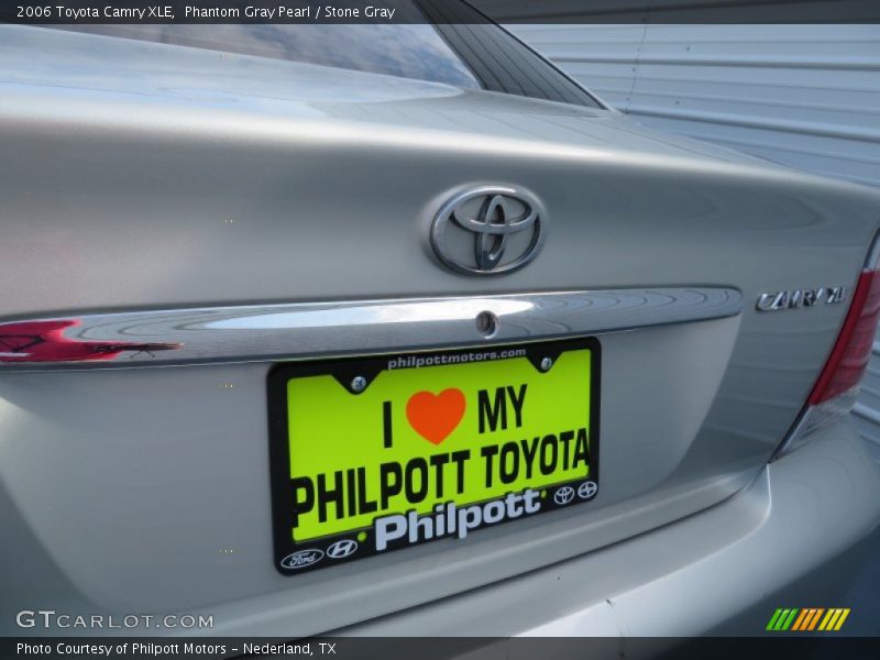 Phantom Gray Pearl / Stone Gray 2006 Toyota Camry XLE