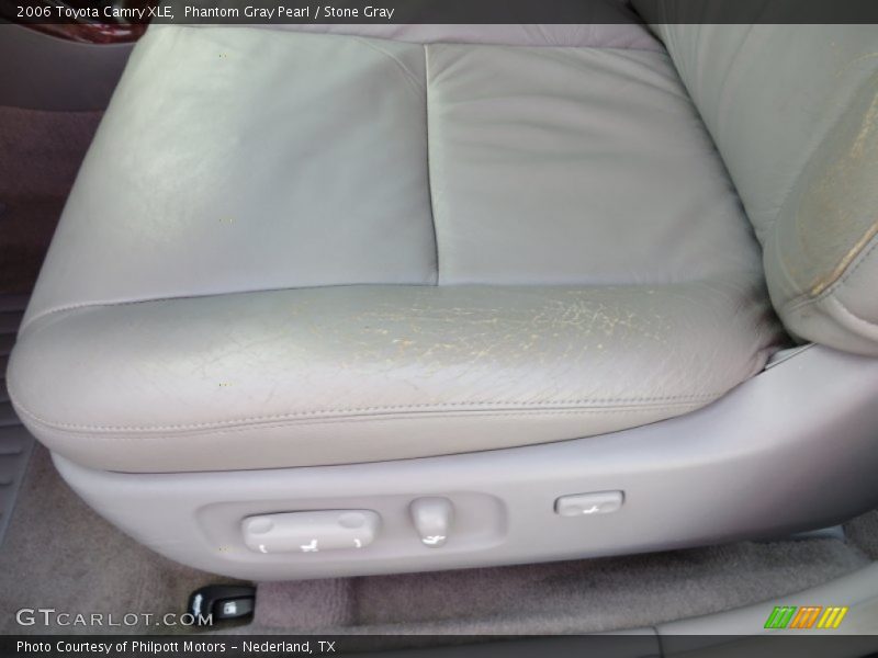 Phantom Gray Pearl / Stone Gray 2006 Toyota Camry XLE