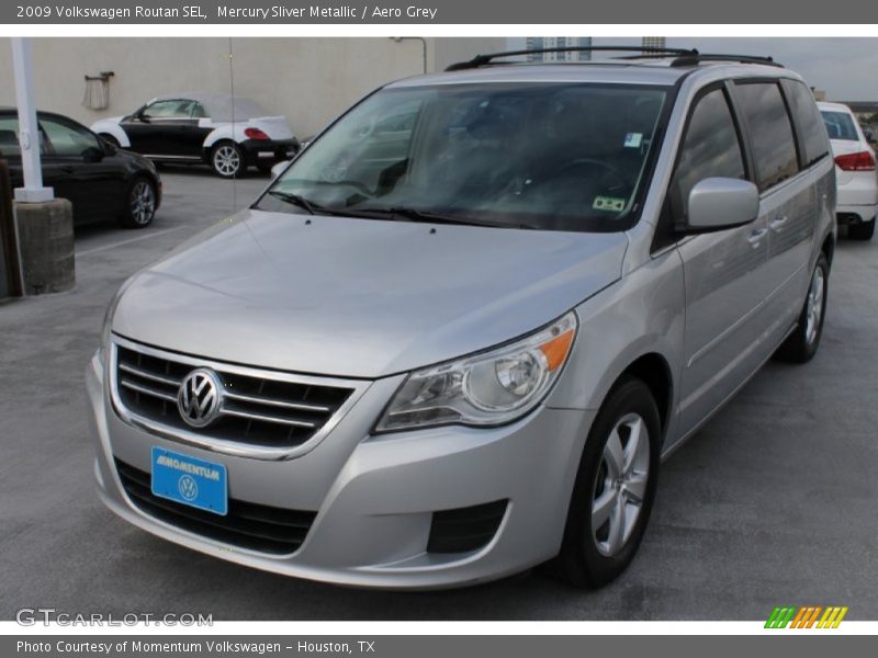 Mercury Sliver Metallic / Aero Grey 2009 Volkswagen Routan SEL