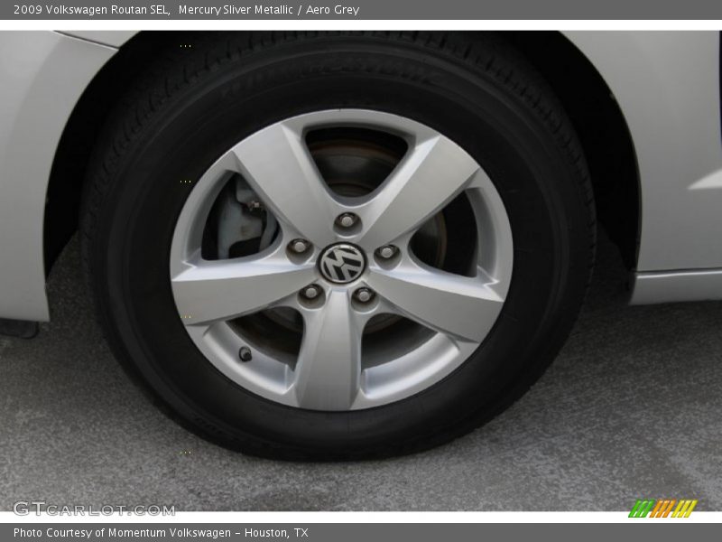 Mercury Sliver Metallic / Aero Grey 2009 Volkswagen Routan SEL