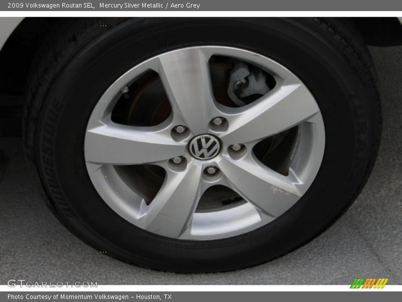 Mercury Sliver Metallic / Aero Grey 2009 Volkswagen Routan SEL