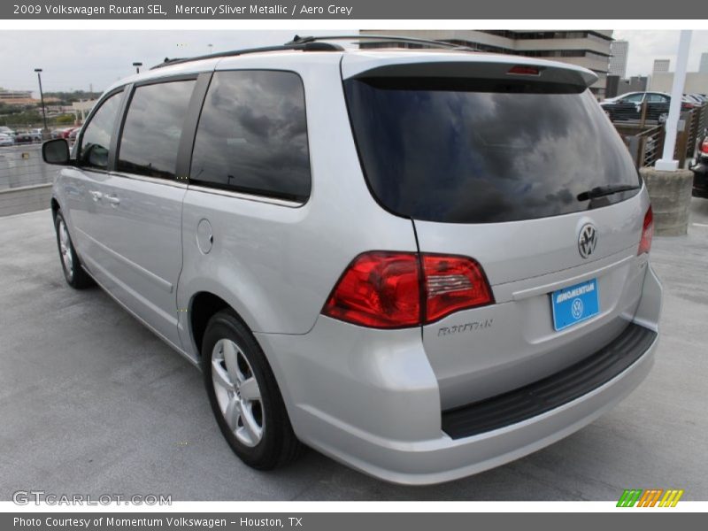 Mercury Sliver Metallic / Aero Grey 2009 Volkswagen Routan SEL