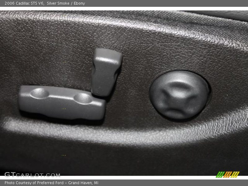 Silver Smoke / Ebony 2006 Cadillac STS V6