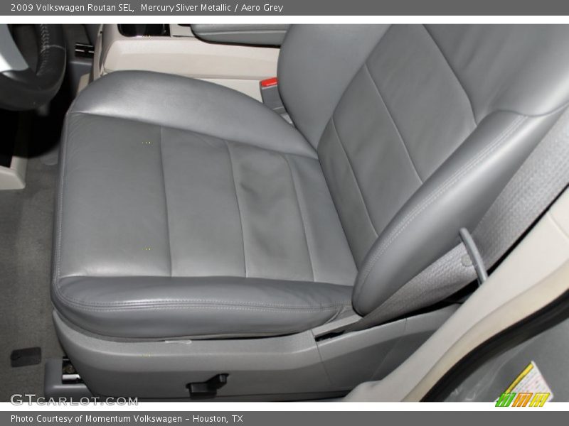 Mercury Sliver Metallic / Aero Grey 2009 Volkswagen Routan SEL