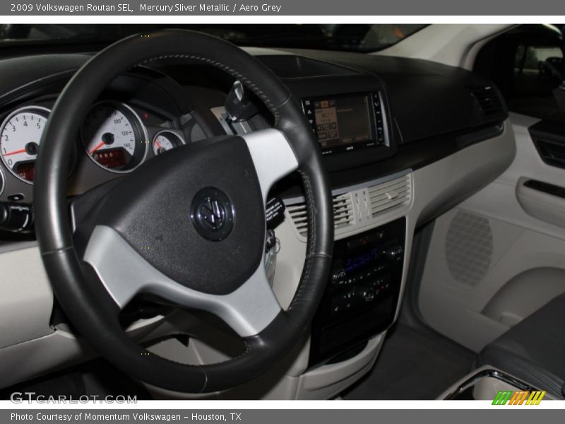 Mercury Sliver Metallic / Aero Grey 2009 Volkswagen Routan SEL