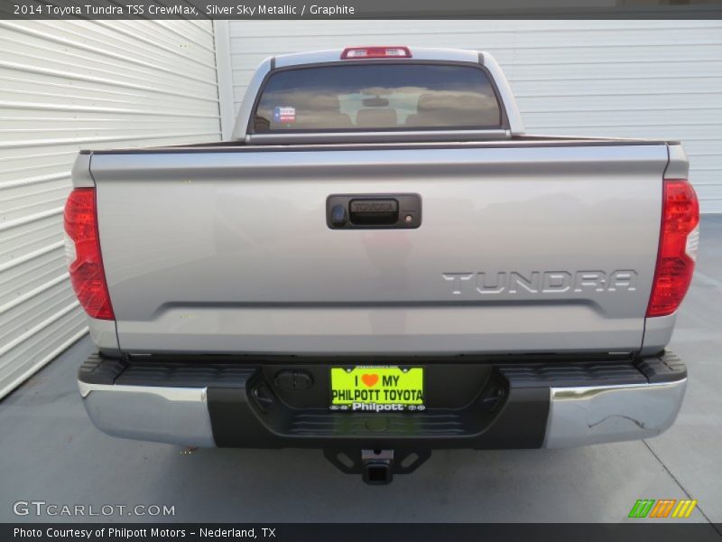Silver Sky Metallic / Graphite 2014 Toyota Tundra TSS CrewMax