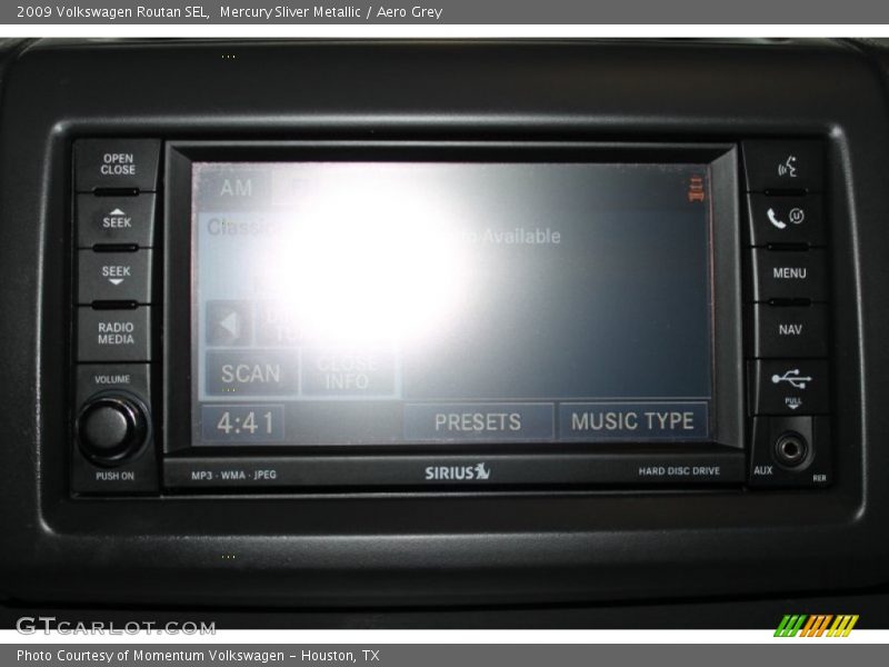 Mercury Sliver Metallic / Aero Grey 2009 Volkswagen Routan SEL