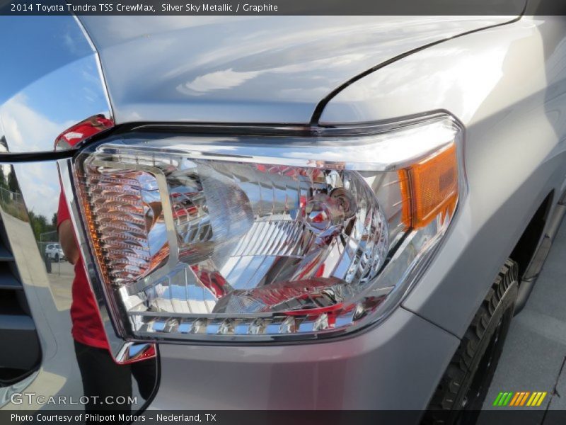 Silver Sky Metallic / Graphite 2014 Toyota Tundra TSS CrewMax