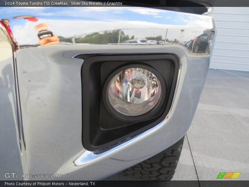 Silver Sky Metallic / Graphite 2014 Toyota Tundra TSS CrewMax