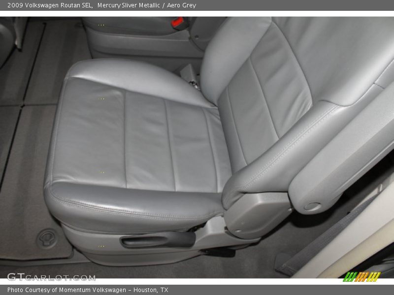 Mercury Sliver Metallic / Aero Grey 2009 Volkswagen Routan SEL