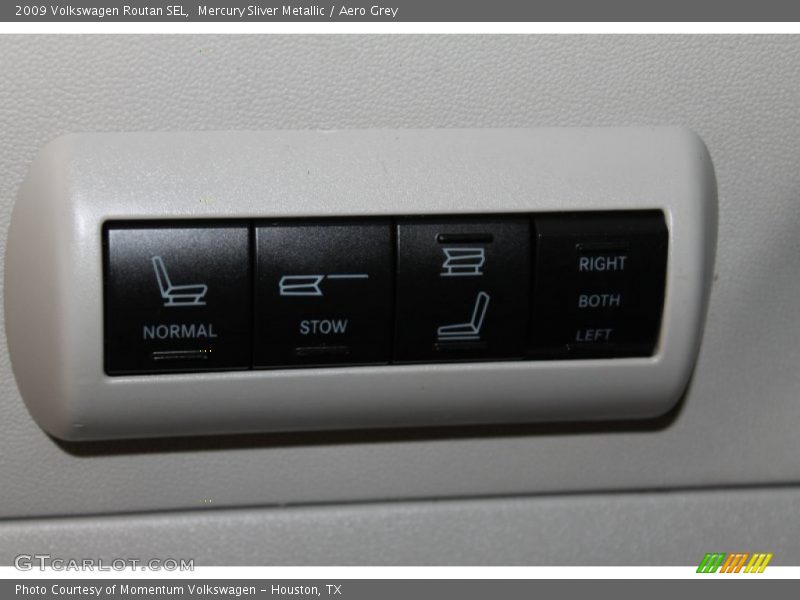 Mercury Sliver Metallic / Aero Grey 2009 Volkswagen Routan SEL