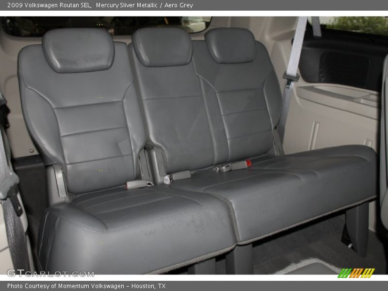 Mercury Sliver Metallic / Aero Grey 2009 Volkswagen Routan SEL
