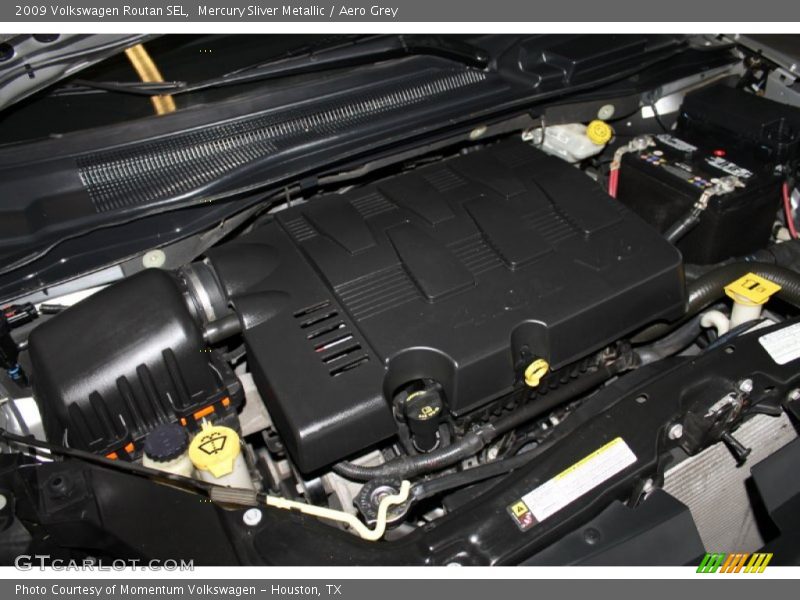 Mercury Sliver Metallic / Aero Grey 2009 Volkswagen Routan SEL