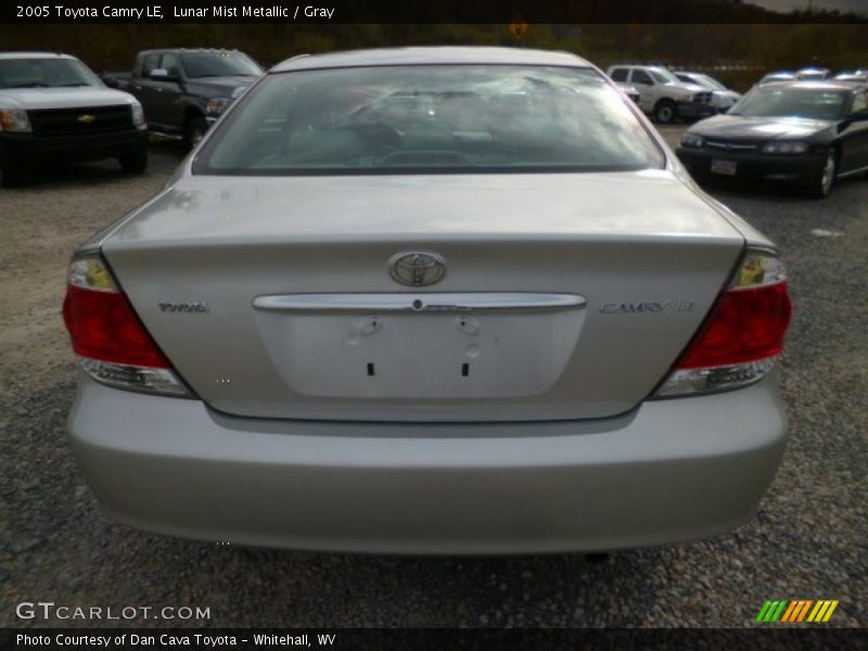 Lunar Mist Metallic / Gray 2005 Toyota Camry LE