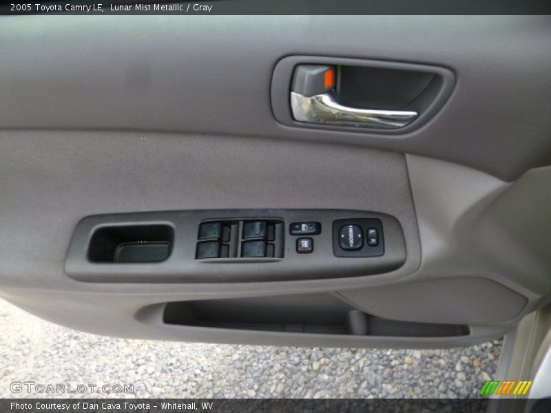 Lunar Mist Metallic / Gray 2005 Toyota Camry LE
