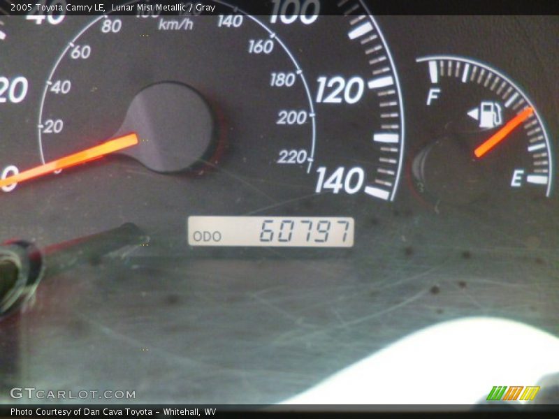 Lunar Mist Metallic / Gray 2005 Toyota Camry LE