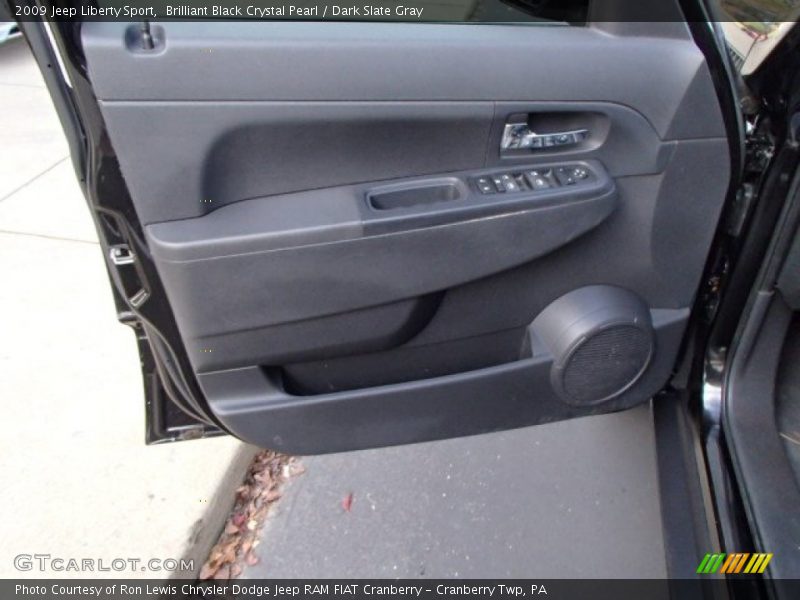 Brilliant Black Crystal Pearl / Dark Slate Gray 2009 Jeep Liberty Sport