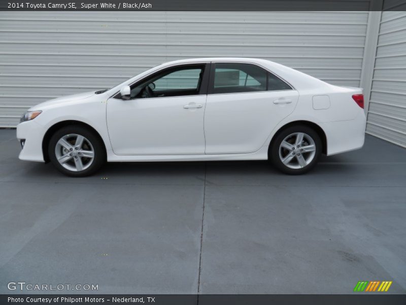 Super White / Black/Ash 2014 Toyota Camry SE