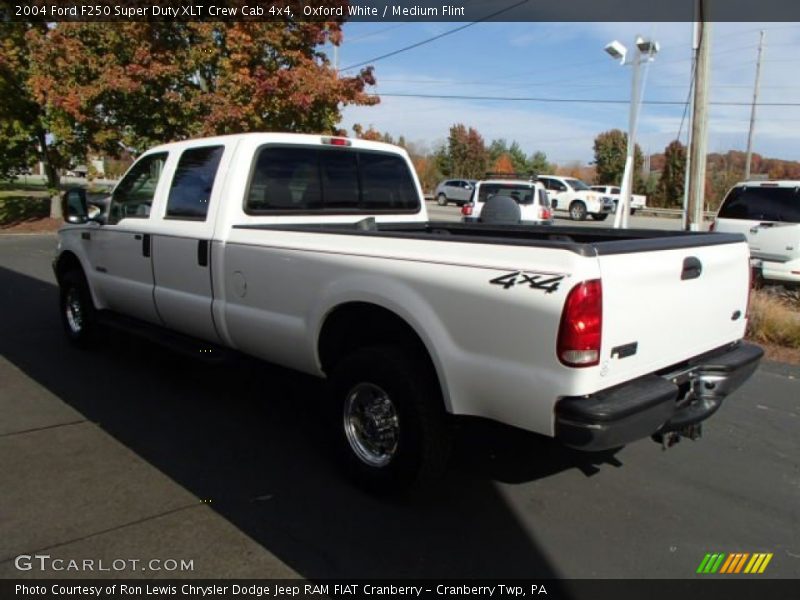 Oxford White / Medium Flint 2004 Ford F250 Super Duty XLT Crew Cab 4x4