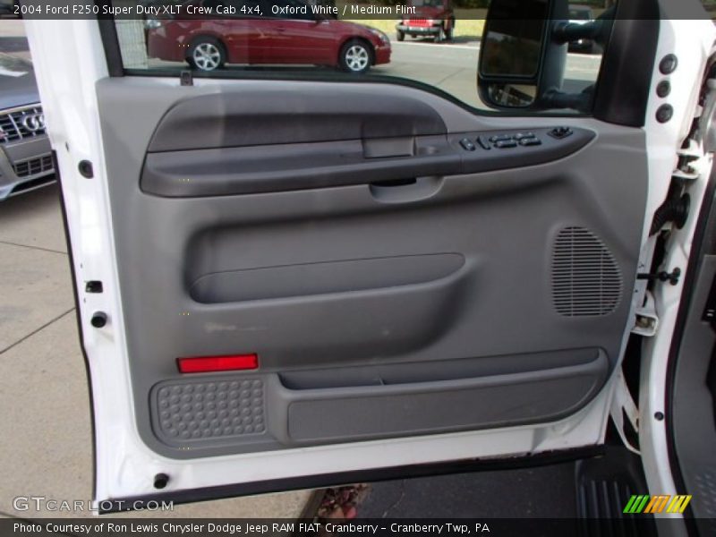 Oxford White / Medium Flint 2004 Ford F250 Super Duty XLT Crew Cab 4x4