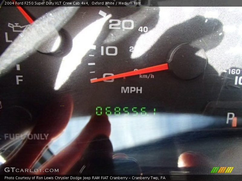 Oxford White / Medium Flint 2004 Ford F250 Super Duty XLT Crew Cab 4x4