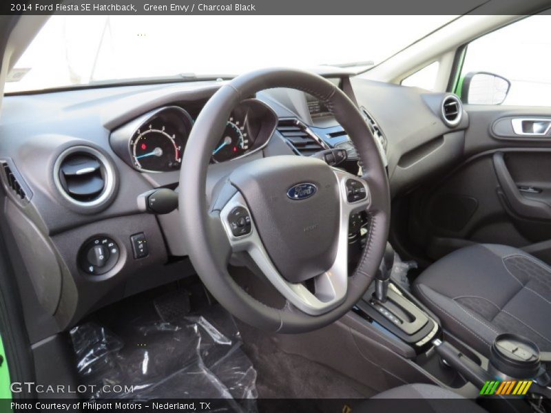 Charcoal Black Interior - 2014 Fiesta SE Hatchback 