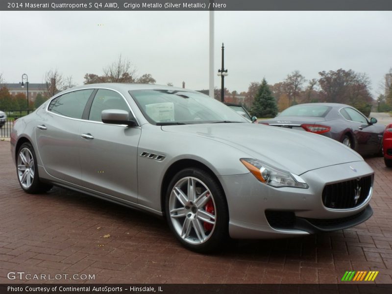 Front 3/4 View of 2014 Quattroporte S Q4 AWD