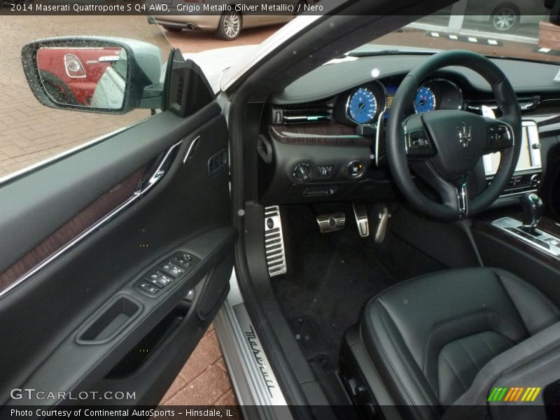 Dashboard of 2014 Quattroporte S Q4 AWD