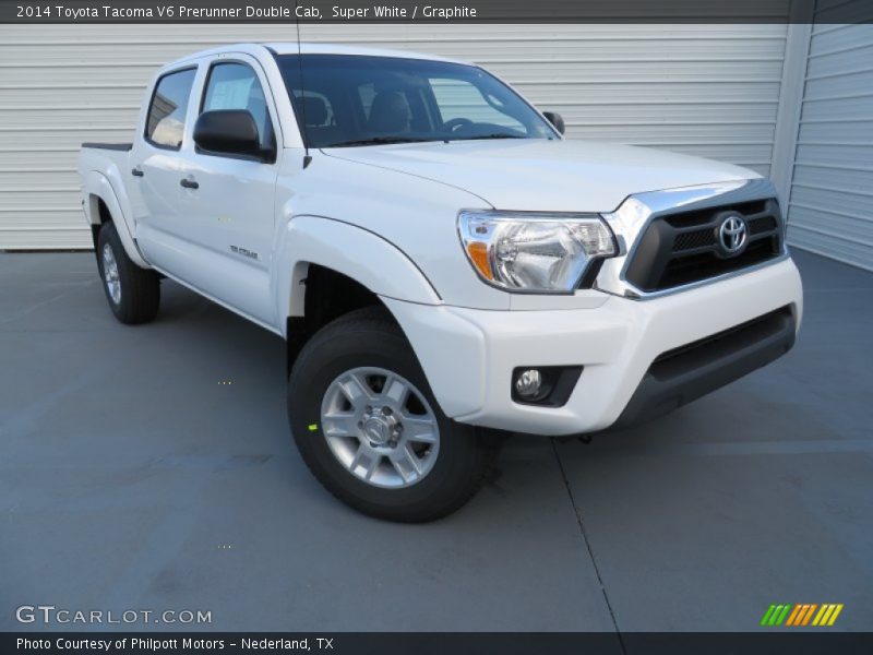 Front 3/4 View of 2014 Tacoma V6 Prerunner Double Cab