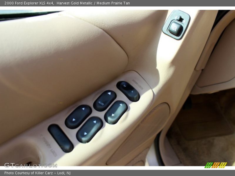 Harvest Gold Metallic / Medium Prairie Tan 2000 Ford Explorer XLS 4x4