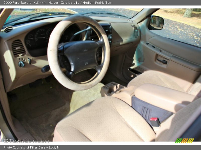 Harvest Gold Metallic / Medium Prairie Tan 2000 Ford Explorer XLS 4x4