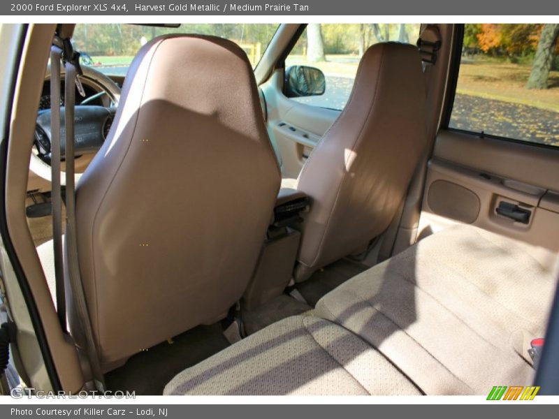 Harvest Gold Metallic / Medium Prairie Tan 2000 Ford Explorer XLS 4x4