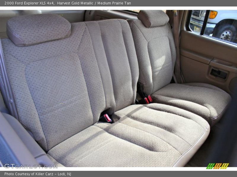 Harvest Gold Metallic / Medium Prairie Tan 2000 Ford Explorer XLS 4x4