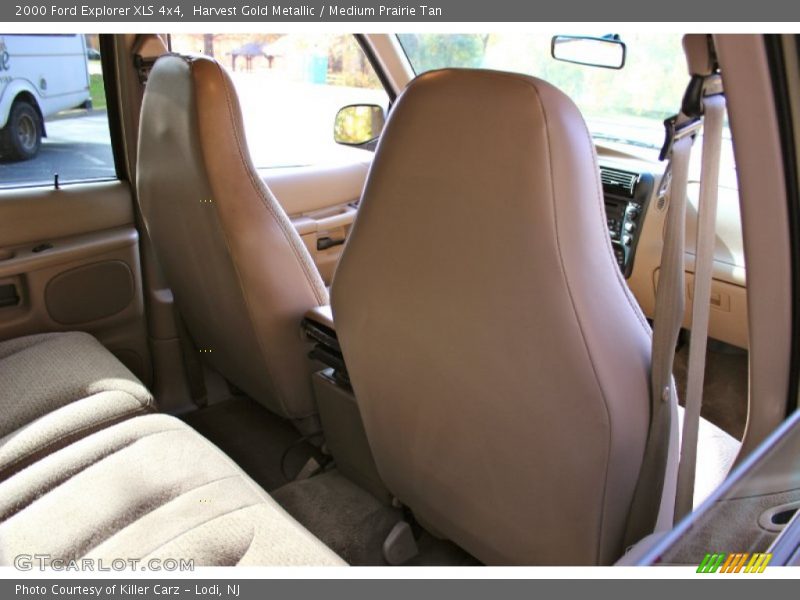 Harvest Gold Metallic / Medium Prairie Tan 2000 Ford Explorer XLS 4x4