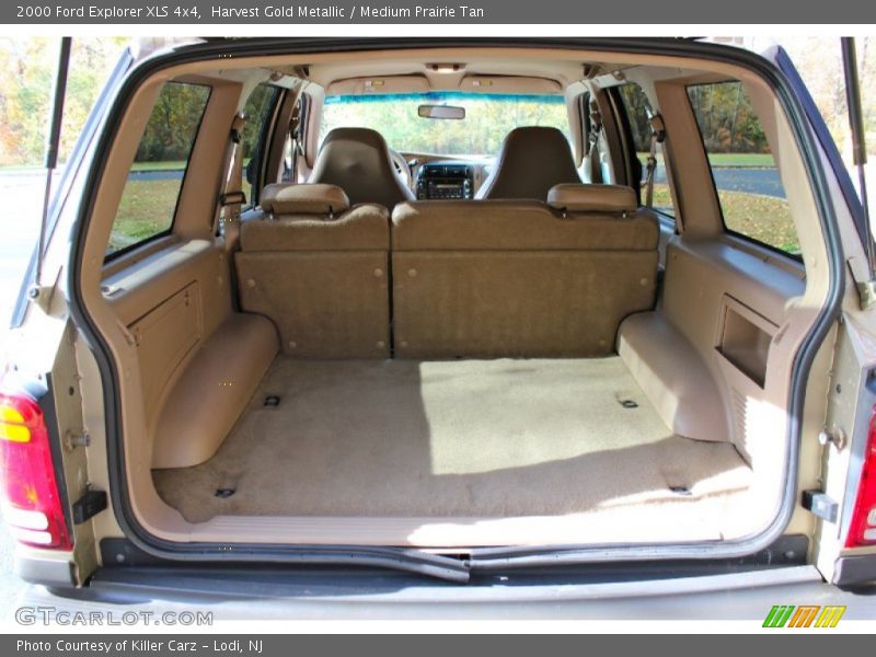 Harvest Gold Metallic / Medium Prairie Tan 2000 Ford Explorer XLS 4x4