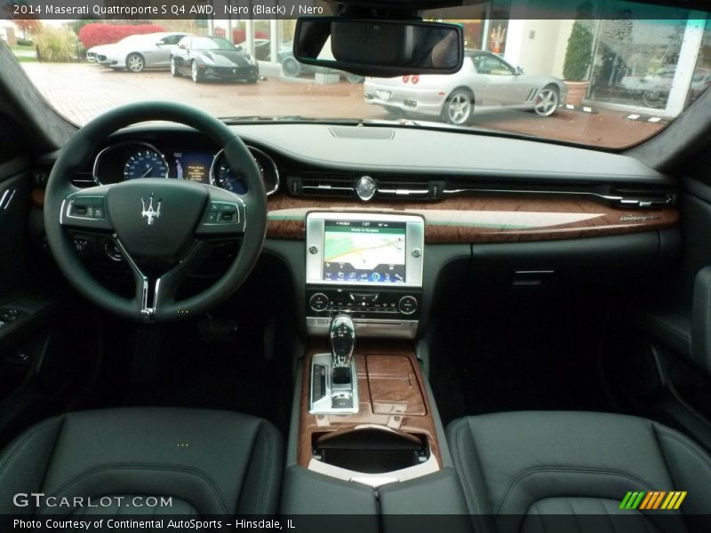 Dashboard of 2014 Quattroporte S Q4 AWD